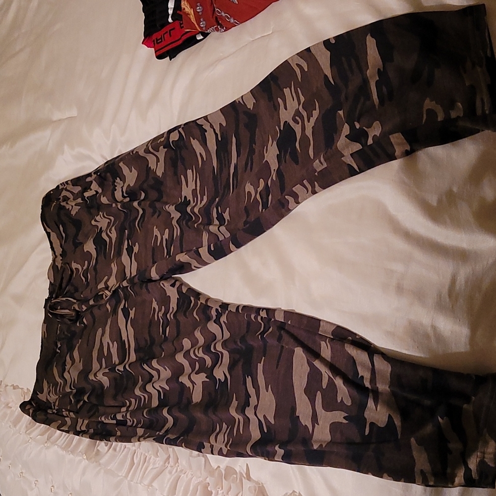 Stretch pants